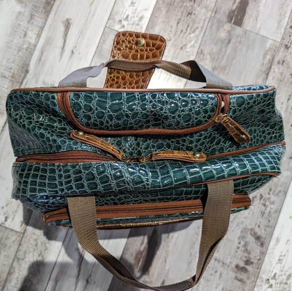 Samantha Brown embossed aqua green and brown carry on roller luggage - Picture 12 of 12
